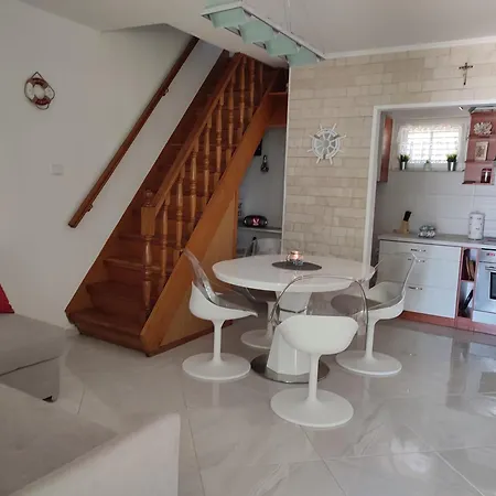 Casa de Férias Kuca Za Odmor Tajana